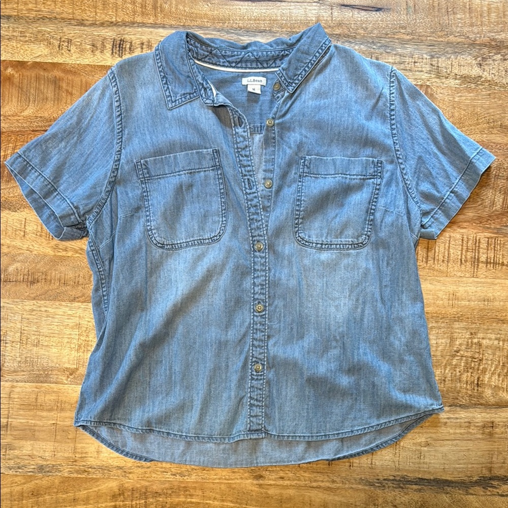Old Navy Light Blue Chambray Button-Down Shirt